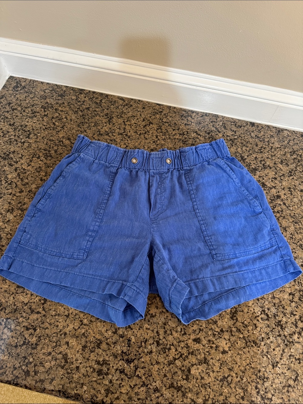 Kut from the Kloth Katana Blue Linen Elastic Waist Shorts
